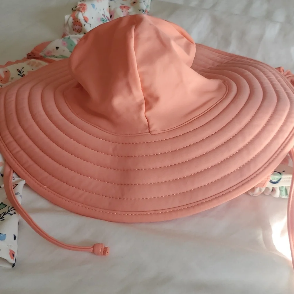 Adorable Rufflebutts Rashguard - Picture 9 of 10